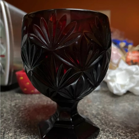 Ruby red goblets - Picture 2 of 3